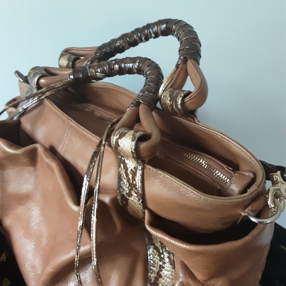 ZENA EVA HOBO BAG - Picture 2 of 10
